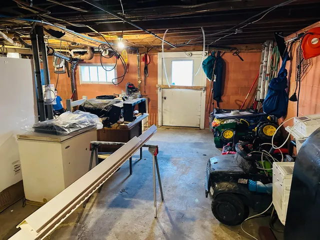 $134,900 | 37 Spring Street, Caribou, ME 04736