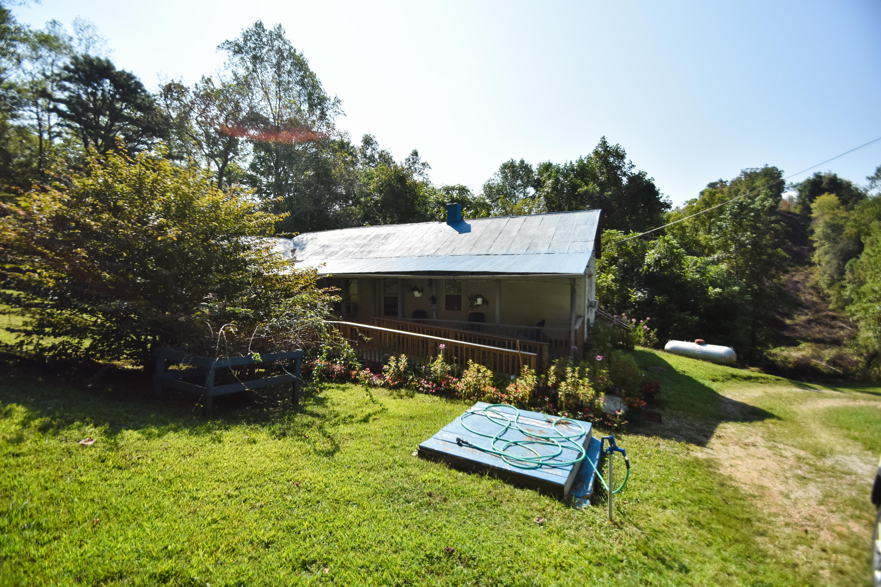 284 Happy Top Road McKee, KY 40447 - Photo 3 of 22 DSC_4102