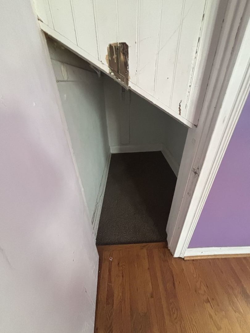 7007 South Ada Street Chicago, IL 60636 - Photo 6 of 49 a view of entryway