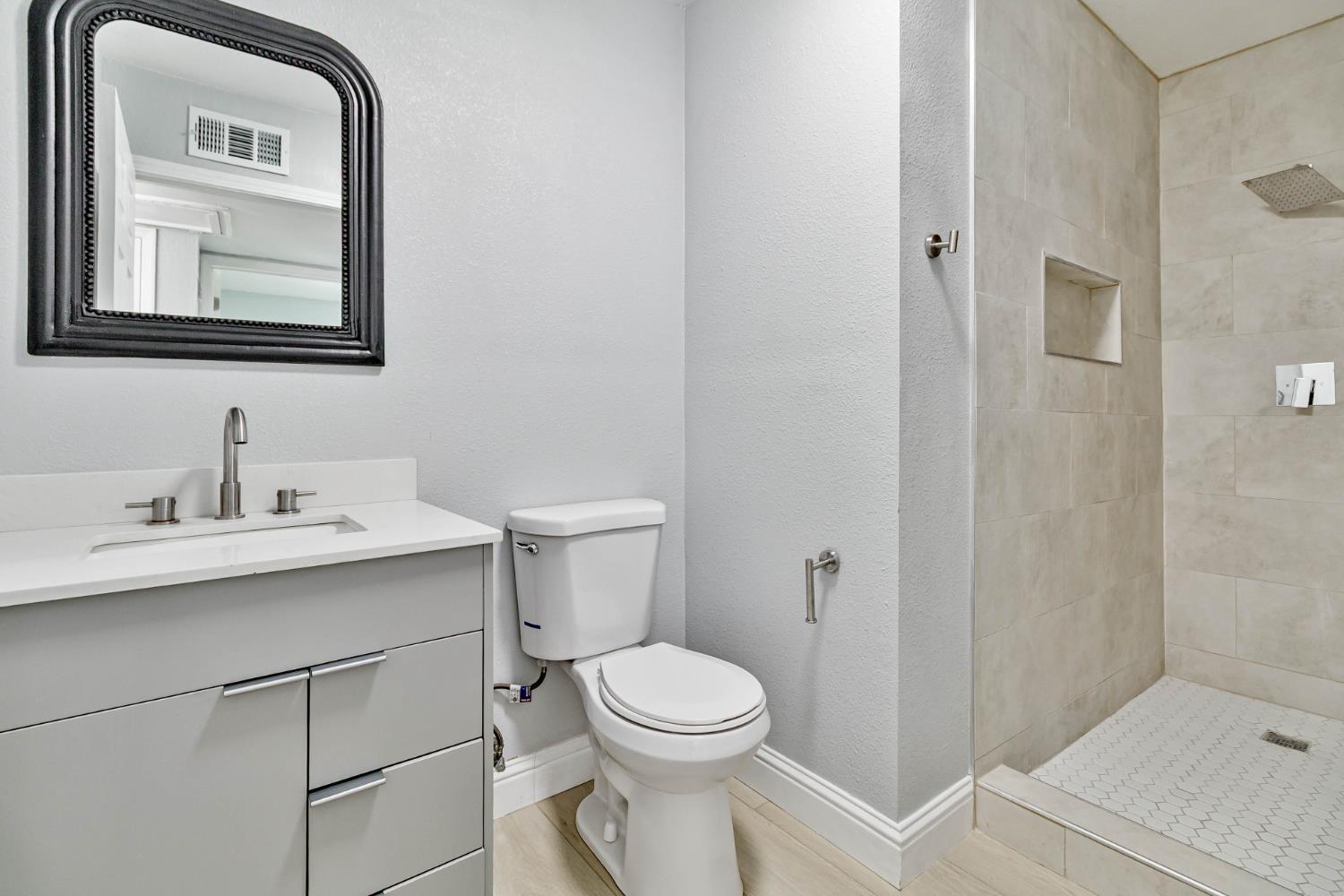 1645 West Fountain Way Fresno, CA 93705 - Photo 41 of 51