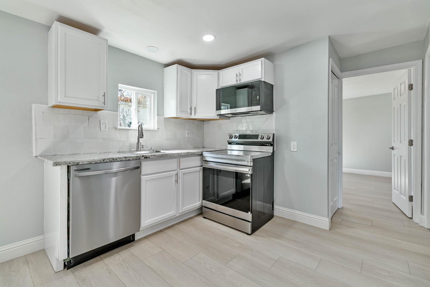 1645 West Fountain Way Fresno, CA 93705 - Photo 44 of 51