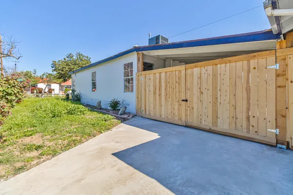$459,000 | 1645 West Fountain Way, Fresno, CA 93705