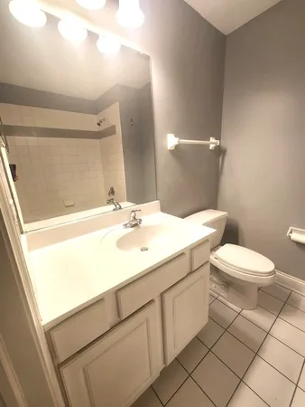 $2,300 | 43 Foxcroft Road, Unit 135, Naperville, IL 60565