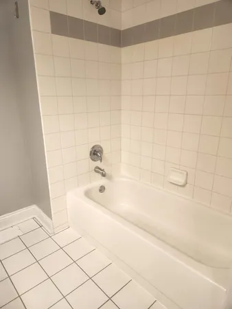 $2,300 | 43 Foxcroft Road, Unit 135, Naperville, IL 60565