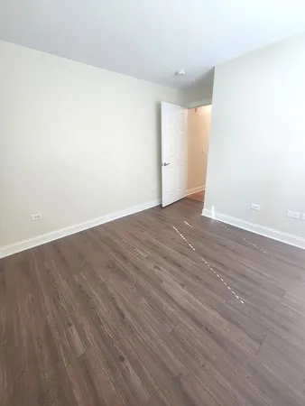 $2,300 | 43 Foxcroft Road, Unit 135, Naperville, IL 60565