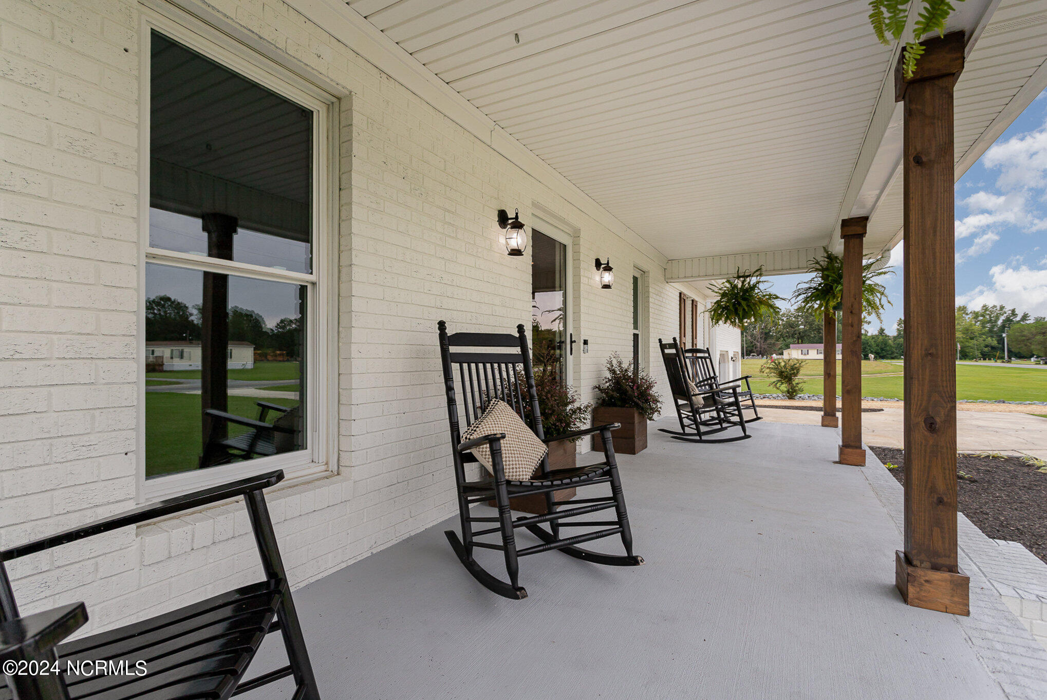 2371 Parkertown Road Four Oaks, NC 27524 - Photo 4 of 42 Front Porch