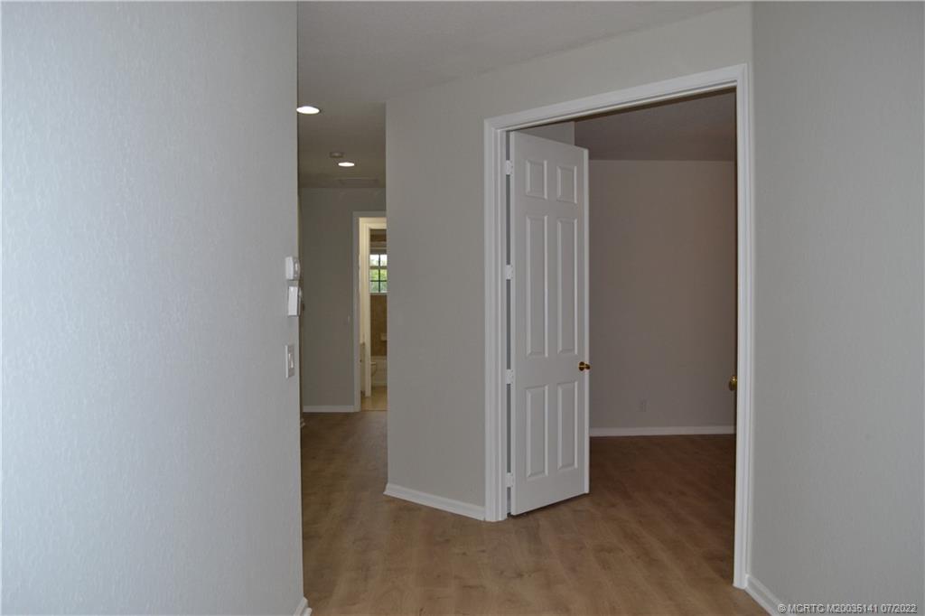 5052 Southeast Graham Drive Stuart, FL 34997 - Photo 23 of 46