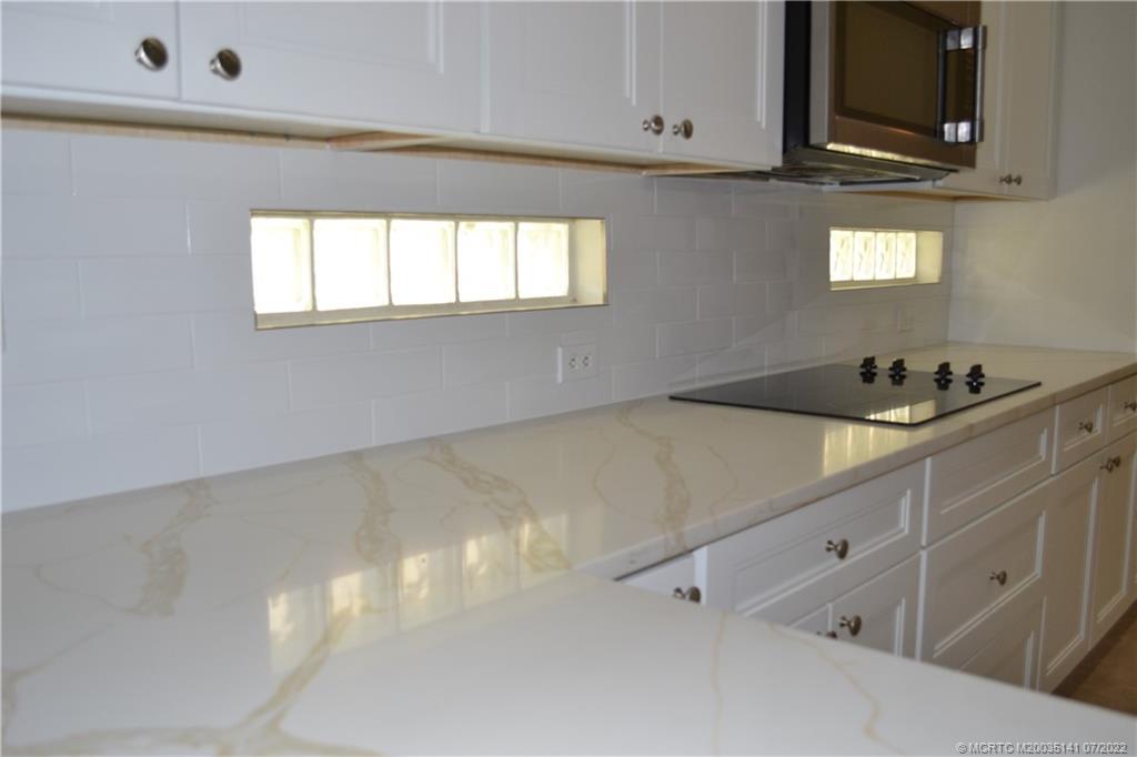 5052 Southeast Graham Drive Stuart, FL 34997 - Photo 4 of 46