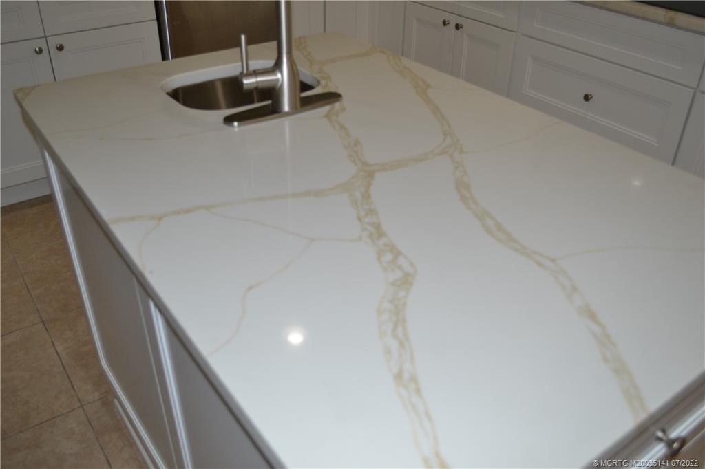 5052 Southeast Graham Drive Stuart, FL 34997 - Photo 5 of 46