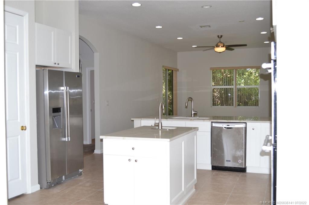 5052 Southeast Graham Drive Stuart, FL 34997 - Photo 8 of 46