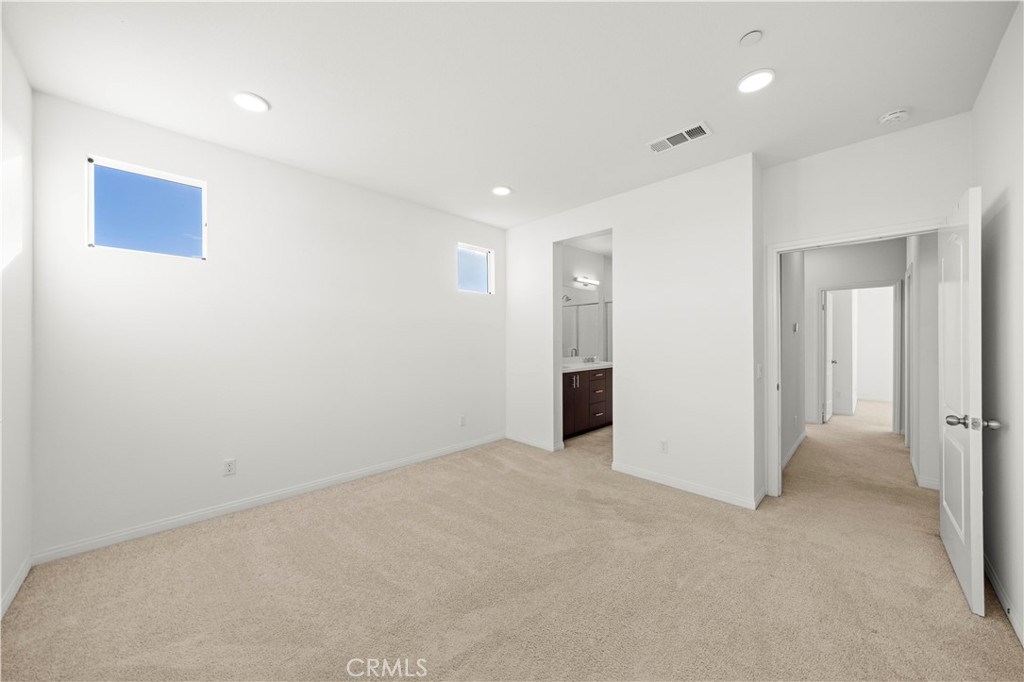 7803 Paxton Place Rancho Cucamonga, CA 91730 - Photo 26 of 44 a view of an empty room