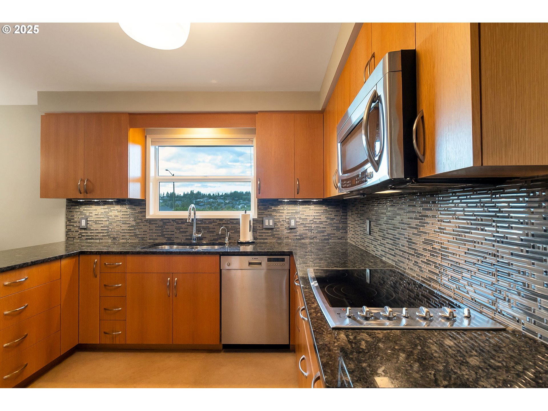 14300 Southeast King Road Happy Valley, OR 97086 - Photo 20 of 46 Kitchen