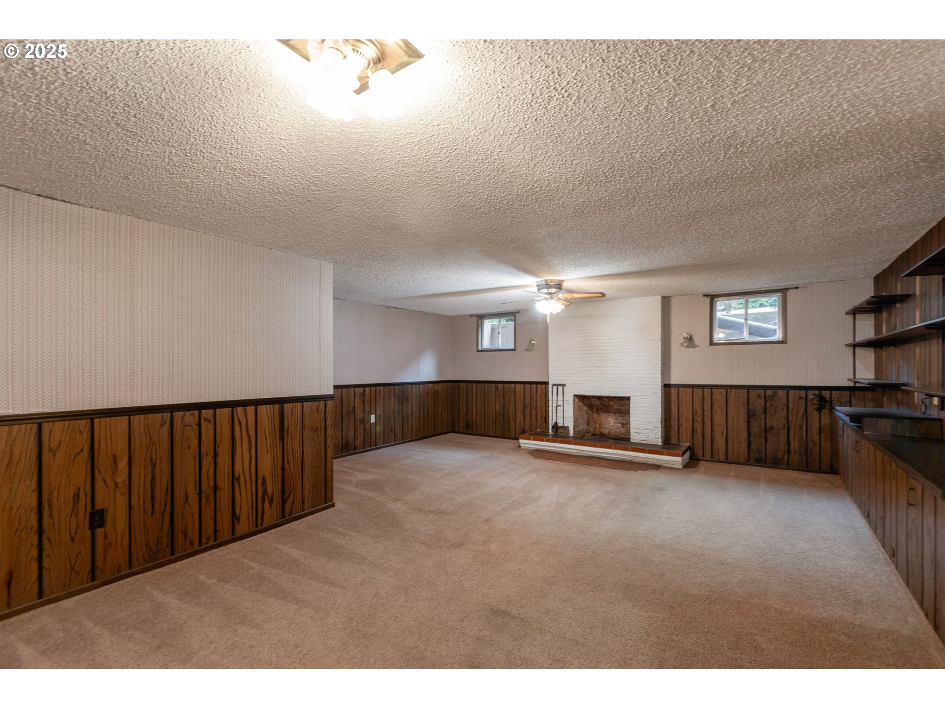 14300 Southeast King Road Happy Valley, OR 97086 - Photo 31 of 46 Family Room