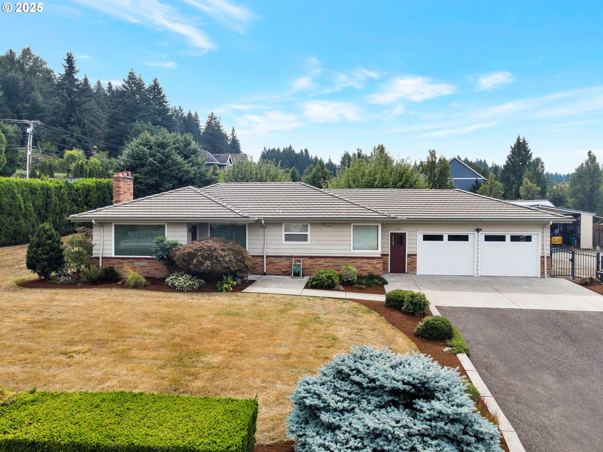 14300 Southeast King Road Happy Valley, OR 97086 - Photo 4 of 46 Front Yard