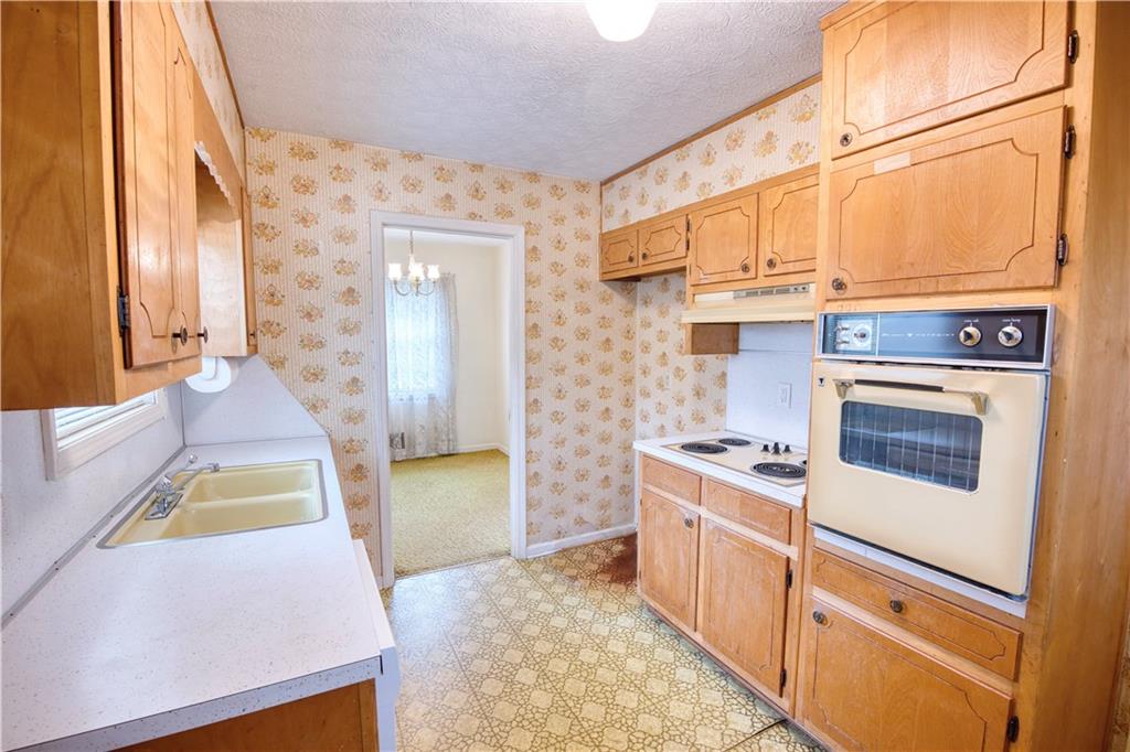 6100 Mincey Road Stone Mountain, GA 30087 - Photo 9 of 40