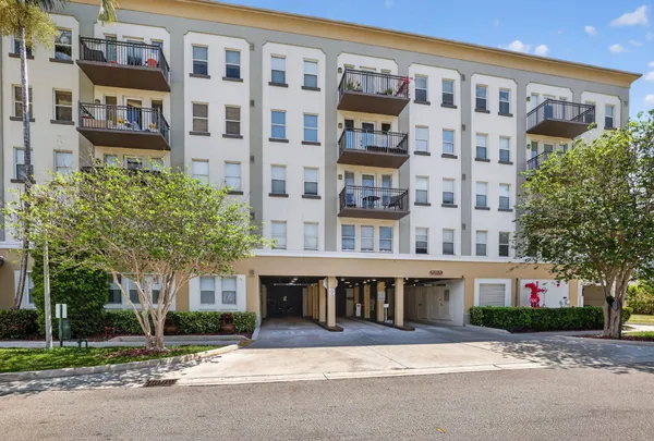 $2,200 | 533 Northeast 3rd Avenue, Unit 138, Fort Lauderdale, FL 33301