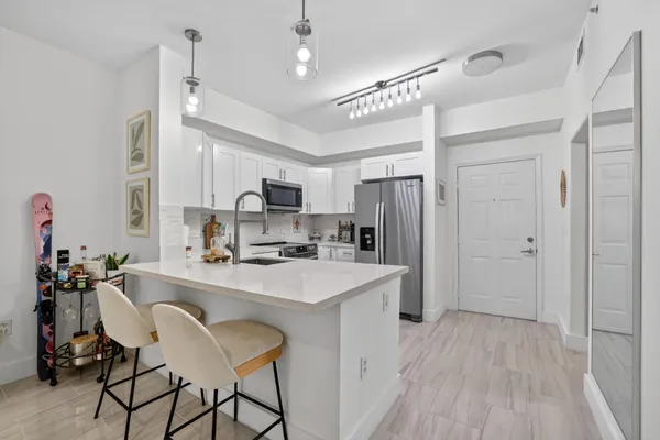 $2,200 | 533 Northeast 3rd Avenue, Unit 138, Fort Lauderdale, FL 33301