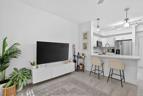 $2,200 | 533 Northeast 3rd Avenue, Unit 138, Fort Lauderdale, FL 33301