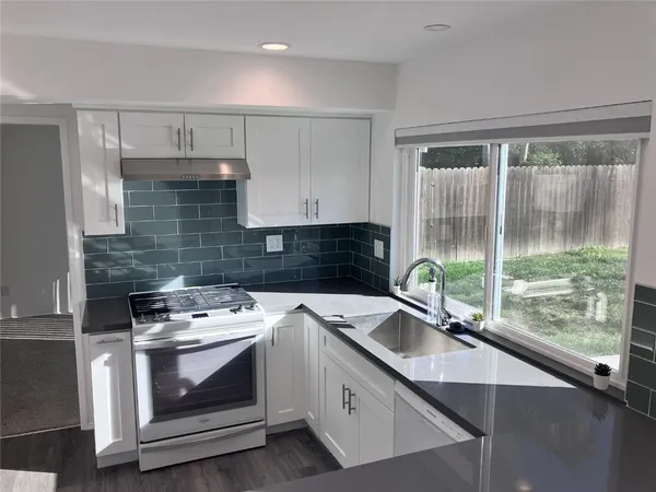 $5,200 | 9022 Hyde Park Drive, Huntington Beach, CA 92646