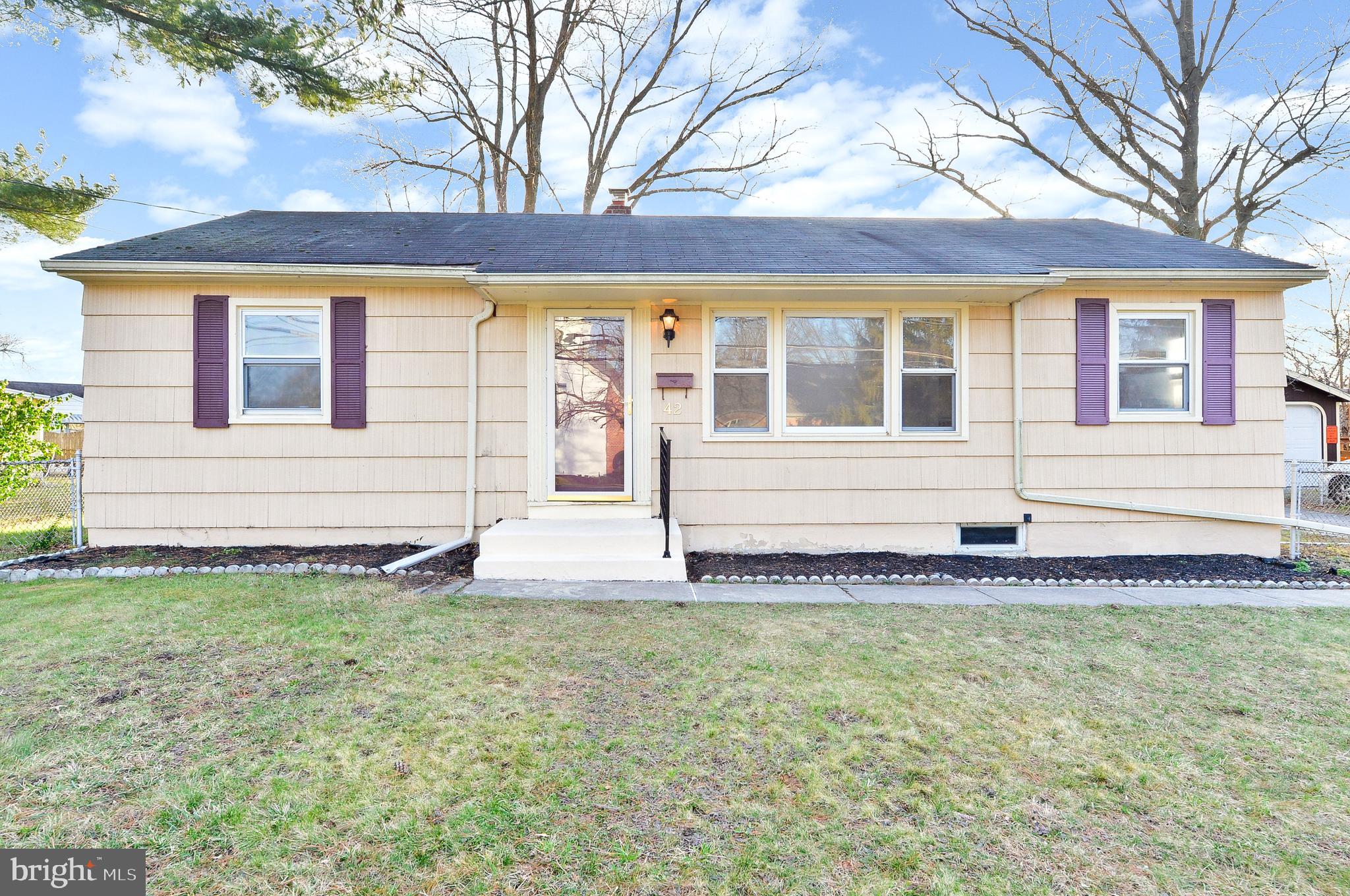 42 Warwick Road Stratford, NJ 08084 - Photo 1 of 26