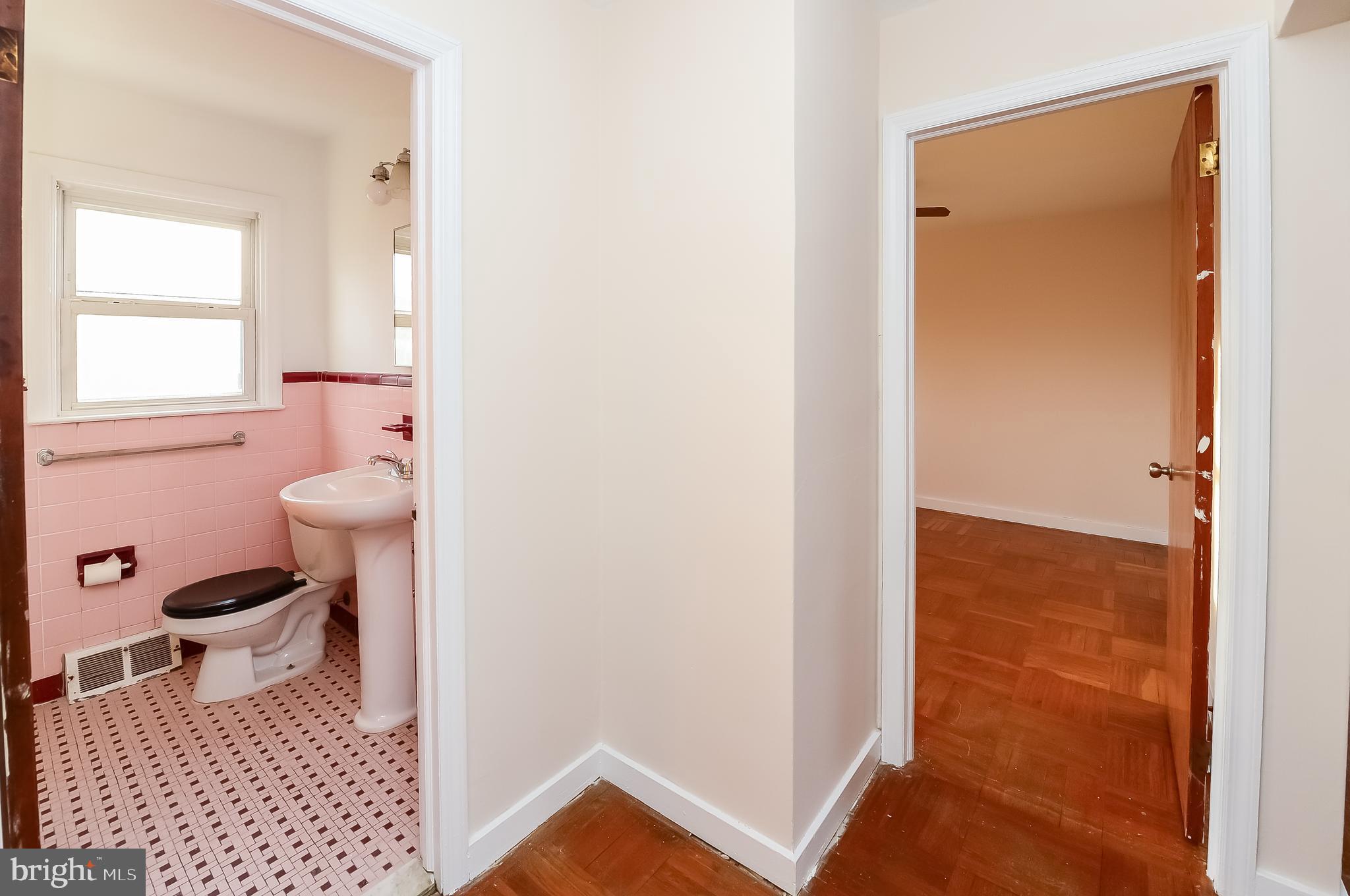 42 Warwick Road Stratford, NJ 08084 - Photo 13 of 26