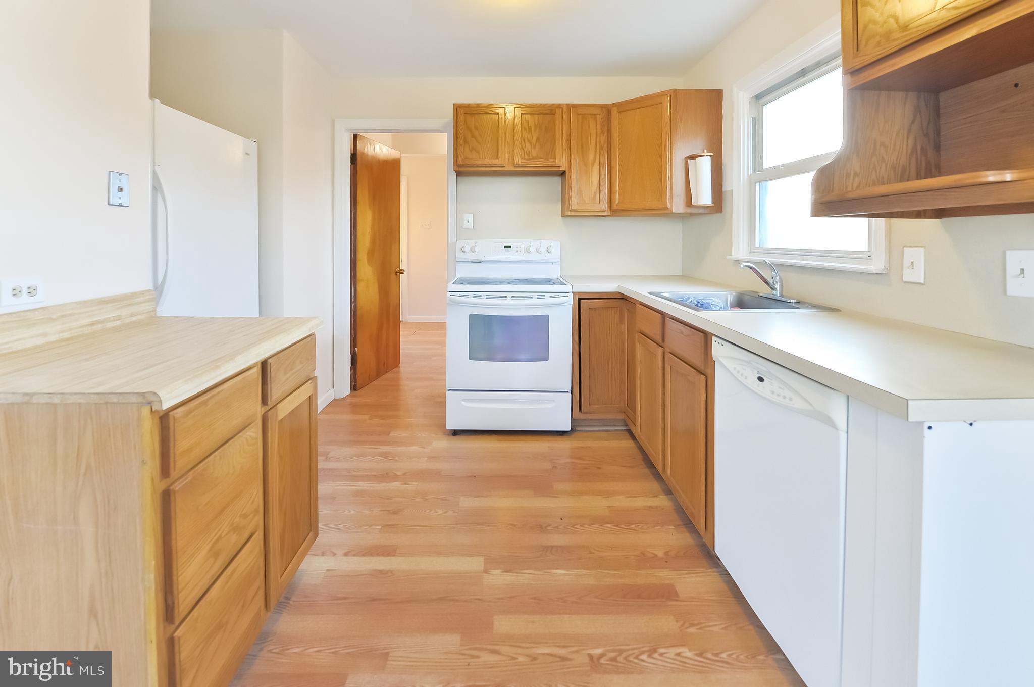 42 Warwick Road Stratford, NJ 08084 - Photo 10 of 26