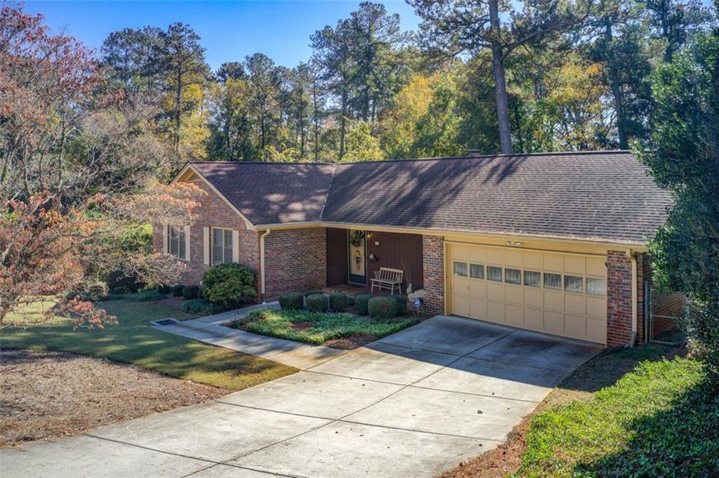 196 North Coleman Road Roswell, GA 30075 - Photo 1 of 1 Gallery Image 1