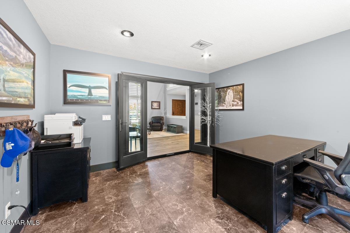 3085 Klamath Avenue Simi Valley, CA 93063 - Photo 9 of 41 3085Klamath-9