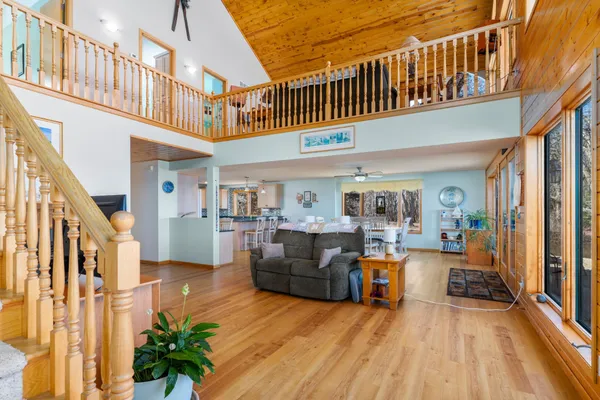 $549,900 | 7240 107th Avenue, Clear Lake, MN 55319