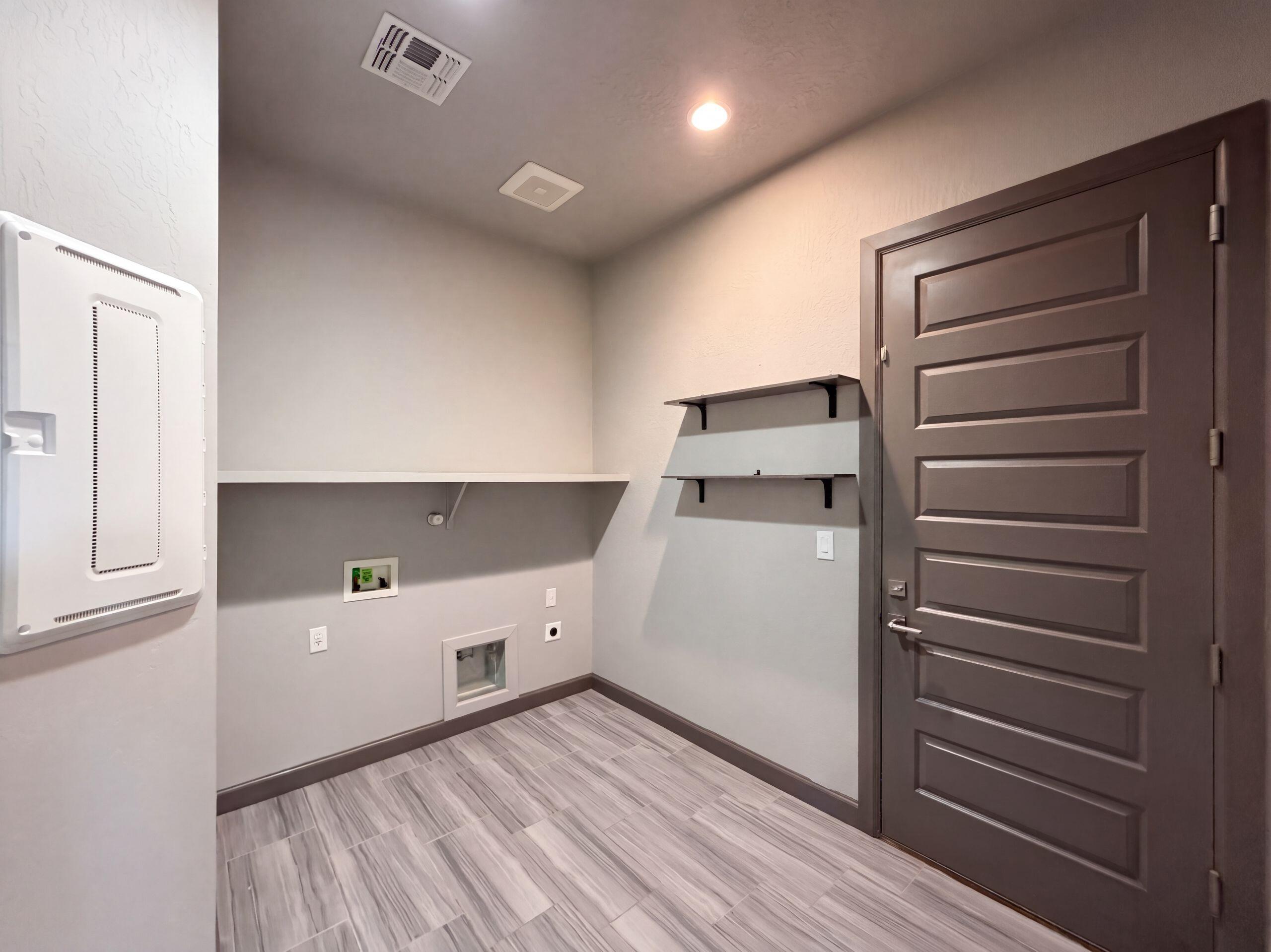 2437 Lynn Road Southeast Rio Rancho, NM 87124 - Photo 16 of 22 Gallery Image 16