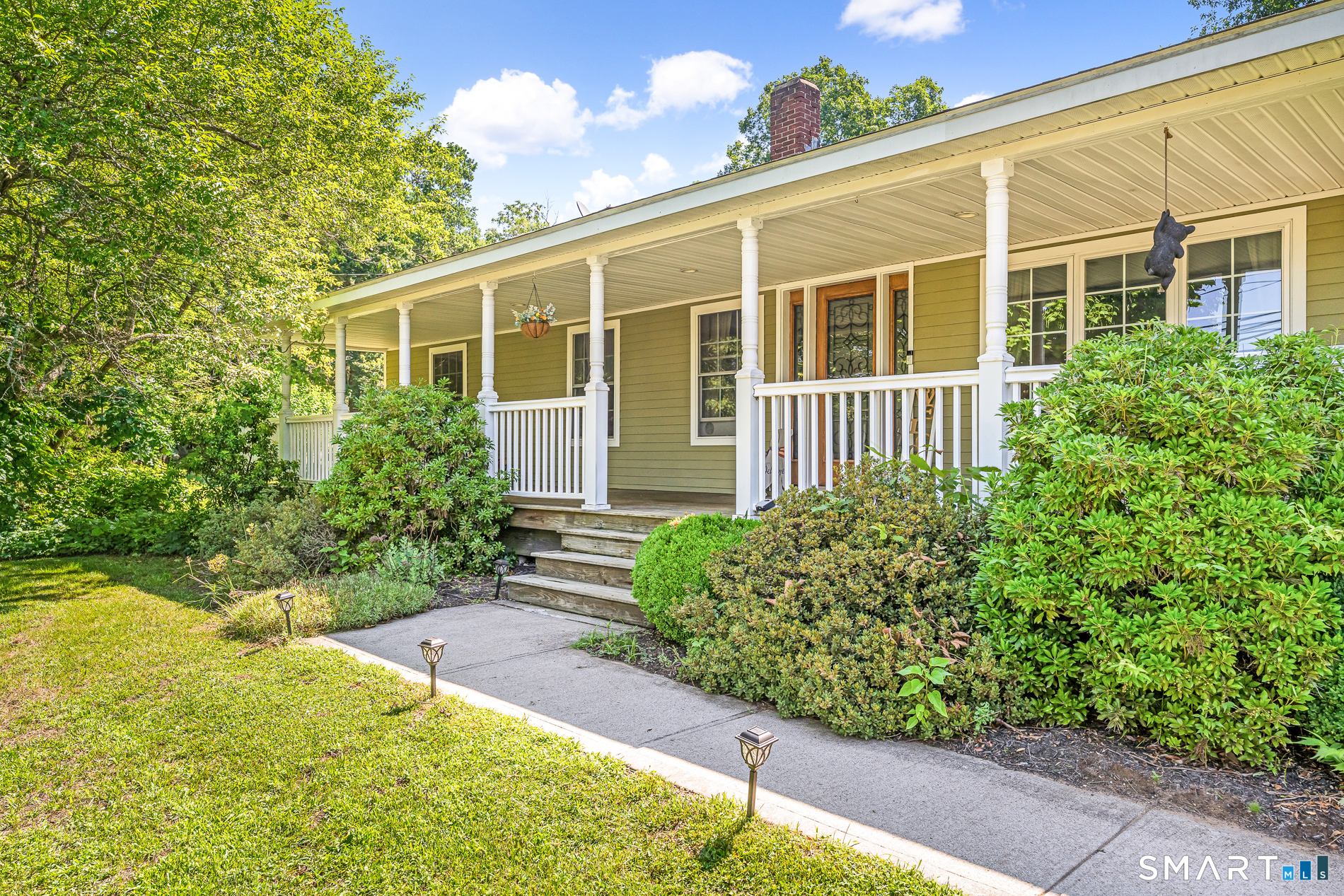 1070 Norwich Road Plainfield, CT 06374 - Photo 2 of 32