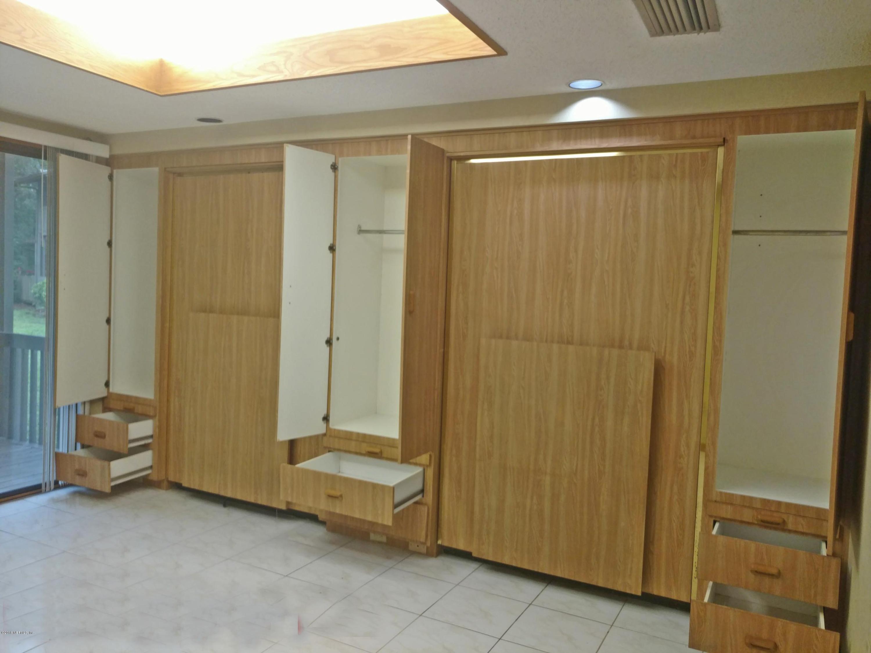 3175 Ravines Road, Unit 3705 Middleburg, FL 32068 - Photo 4 of 13 a view of room with elevator