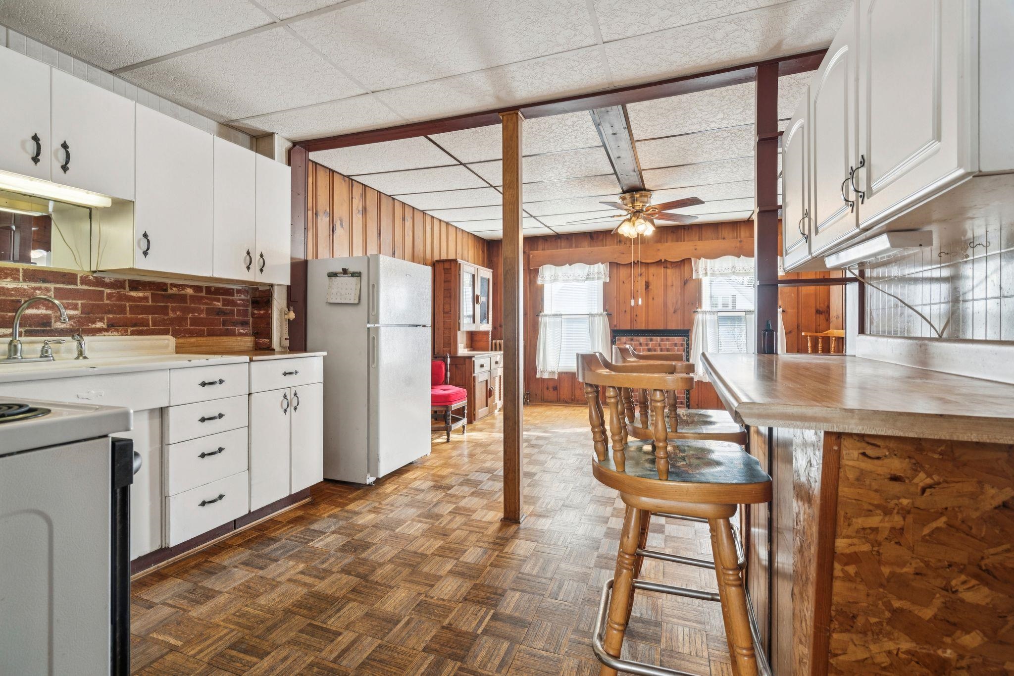 24 Parker Street Laconia, NH 03246 - Photo 11 of 43