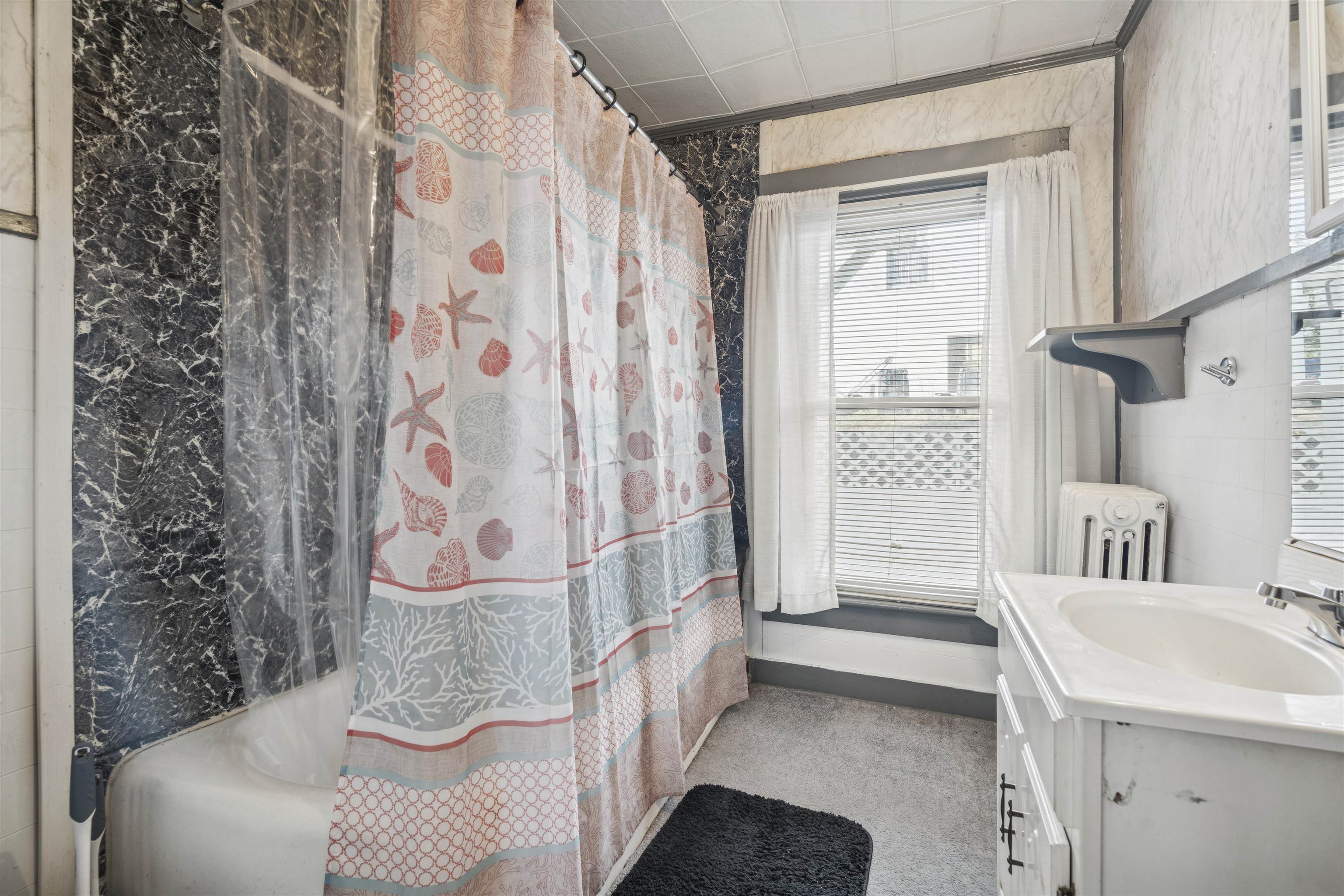 24 Parker Street Laconia, NH 03246 - Photo 13 of 43