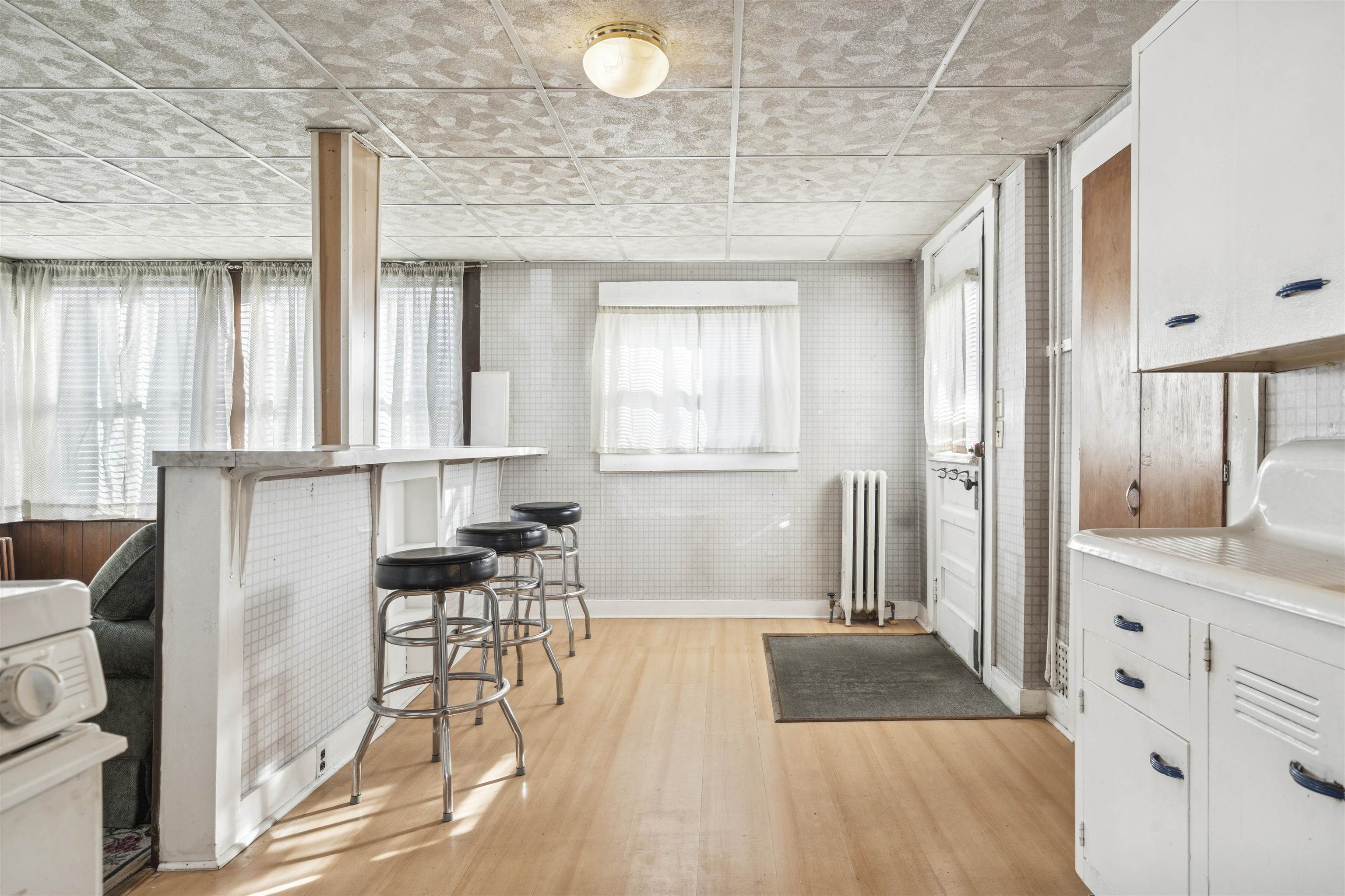 24 Parker Street Laconia, NH 03246 - Photo 16 of 43