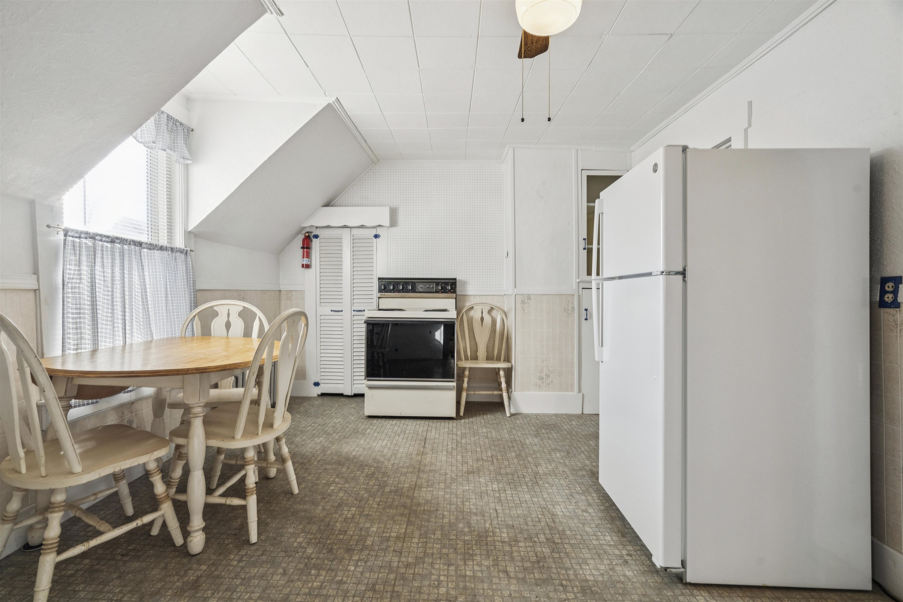 24 Parker Street Laconia, NH 03246 - Photo 21 of 43