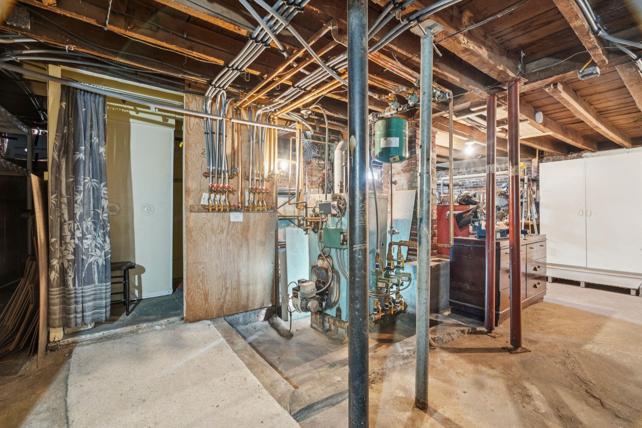 24 Parker Street Laconia, NH 03246 - Photo 29 of 43