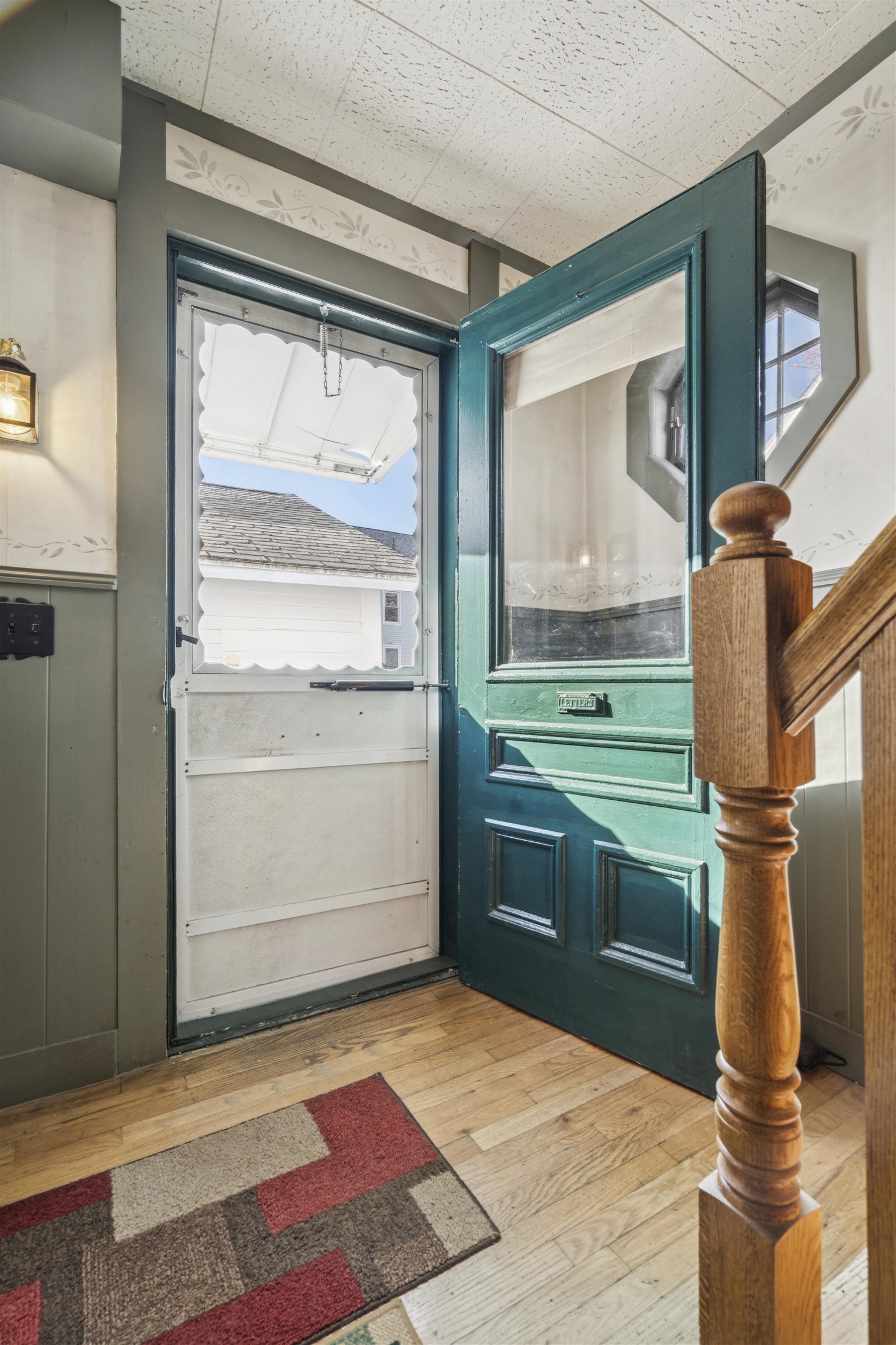 24 Parker Street Laconia, NH 03246 - Photo 6 of 43