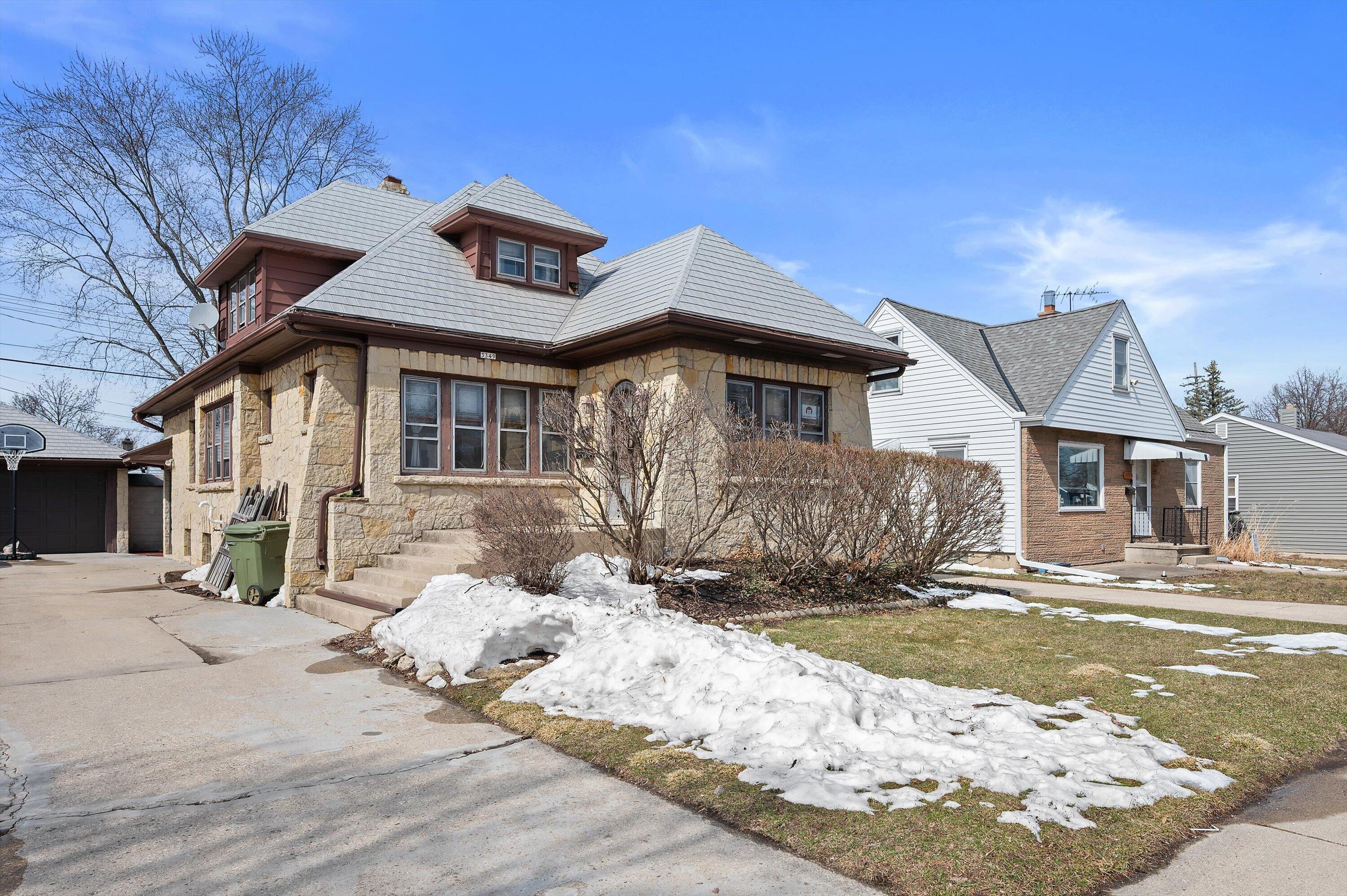 3349 North 92nd Street Milwaukee, WI 53222 - Photo 2 of 27 Exterior Front