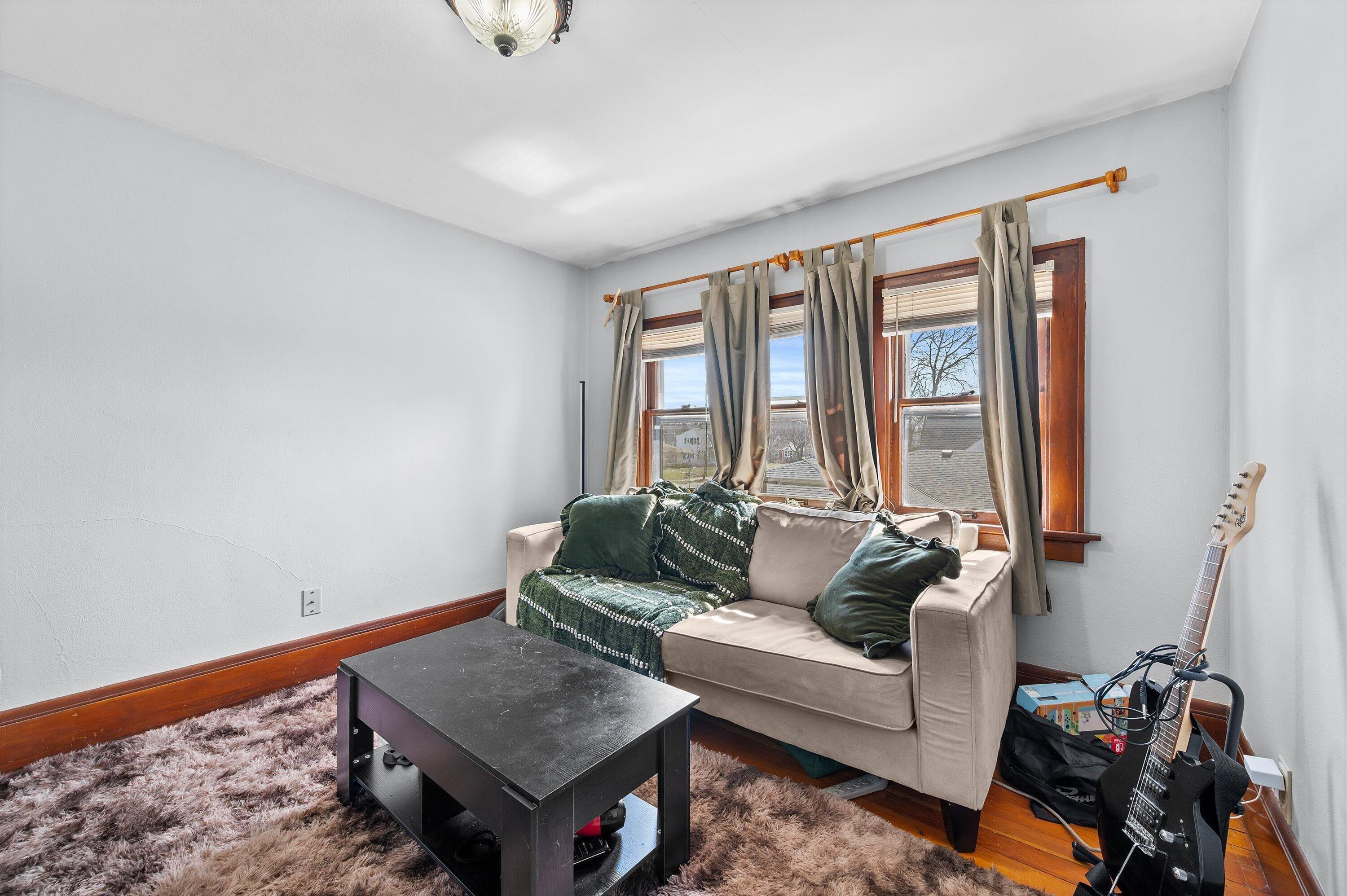 3349 North 92nd Street Milwaukee, WI 53222 - Photo 23 of 27 Upper Living Room