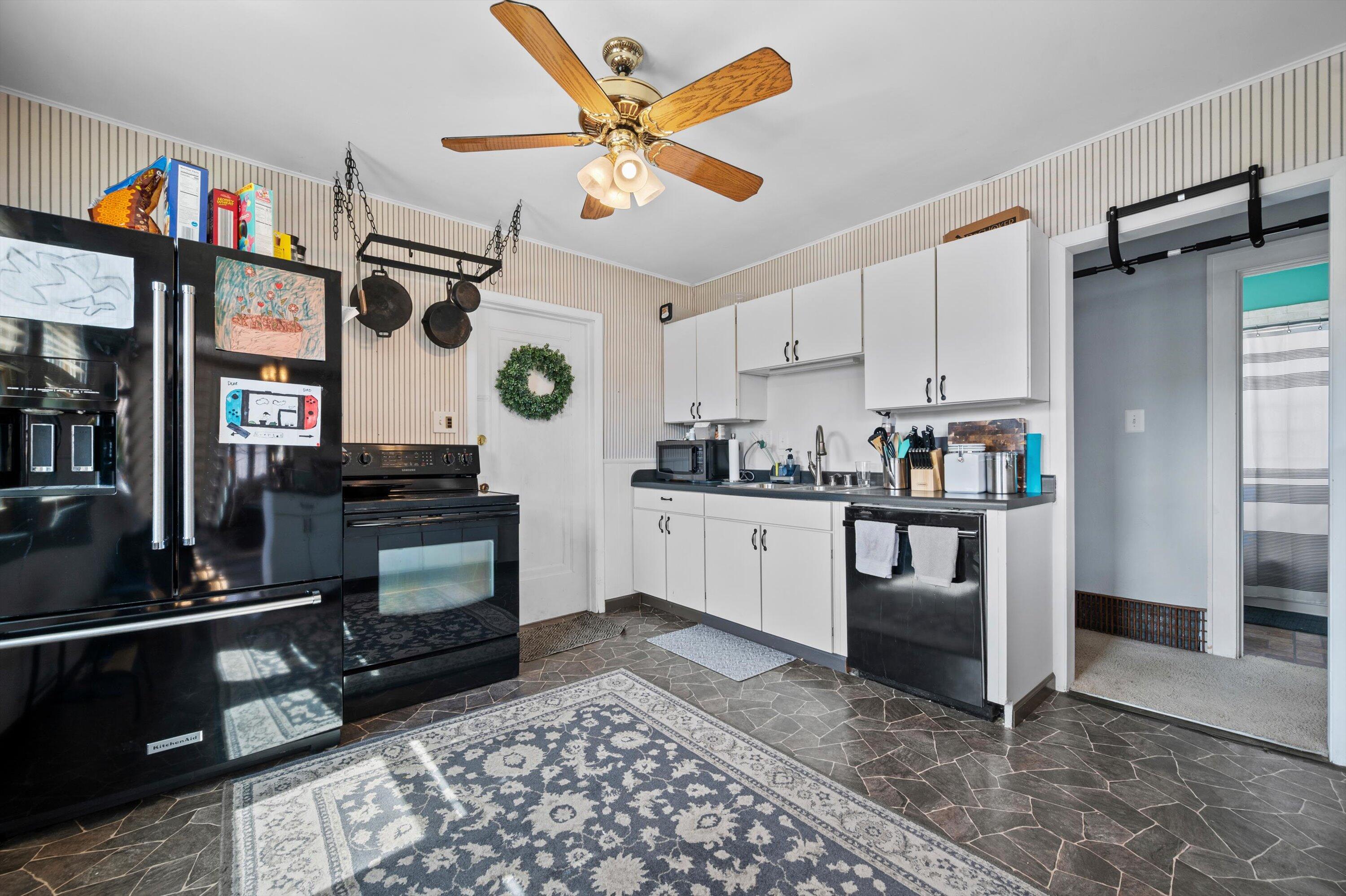 3349 North 92nd Street Milwaukee, WI 53222 - Photo 8 of 27 Main Kitchen