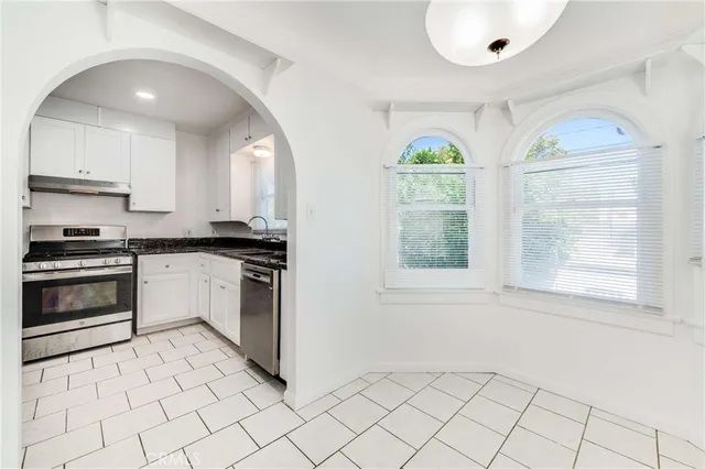 $3,595 | 496 East 52nd Street, Long Beach, CA 90805