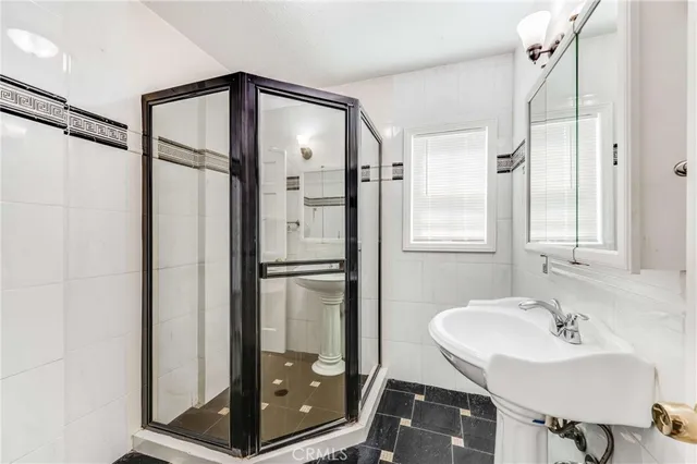 $3,595 | 496 East 52nd Street, Long Beach, CA 90805