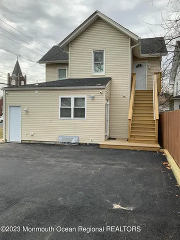 $3,200 | 104 Bridge Avenue, Unit APARTMENT 1, Red Bank, NJ 07701
