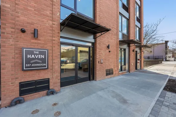 a view of a entryway of a building