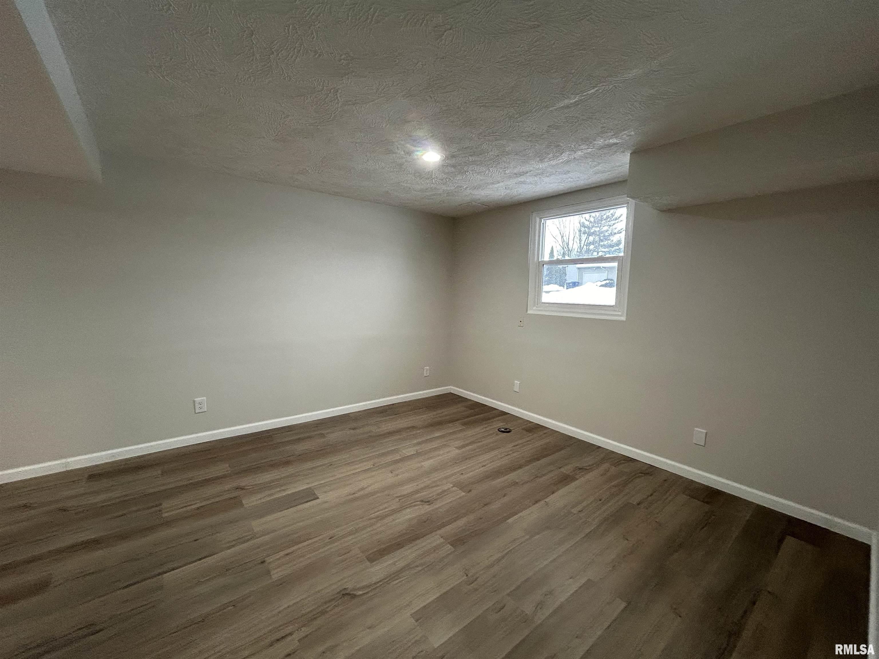 3202 Greenfield Road Bettendorf, IA 52722 - Photo 16 of 19 Gallery Image 16