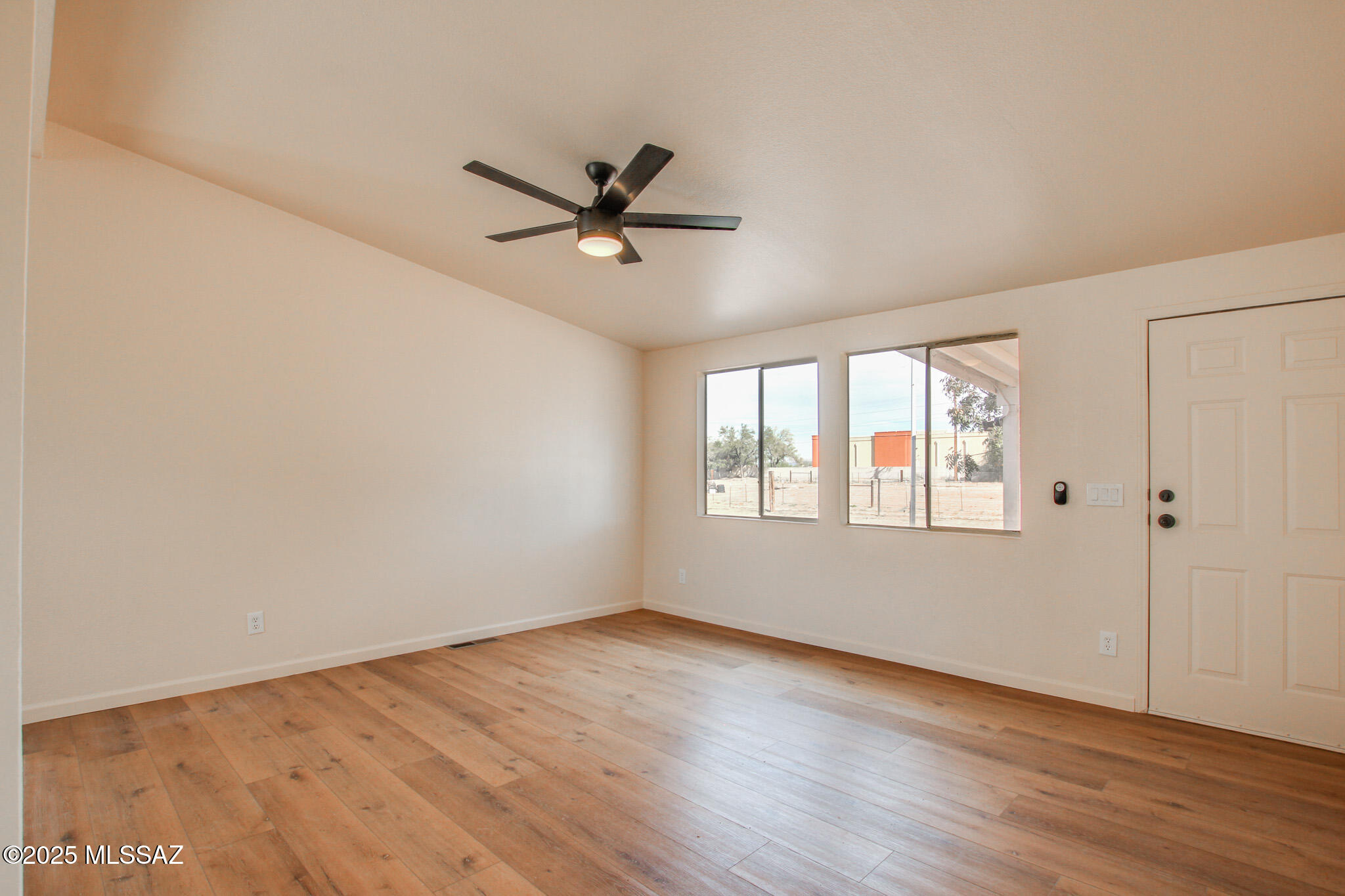 15881 West El Tiro Road Marana, AZ 85653 - Photo 8 of 41