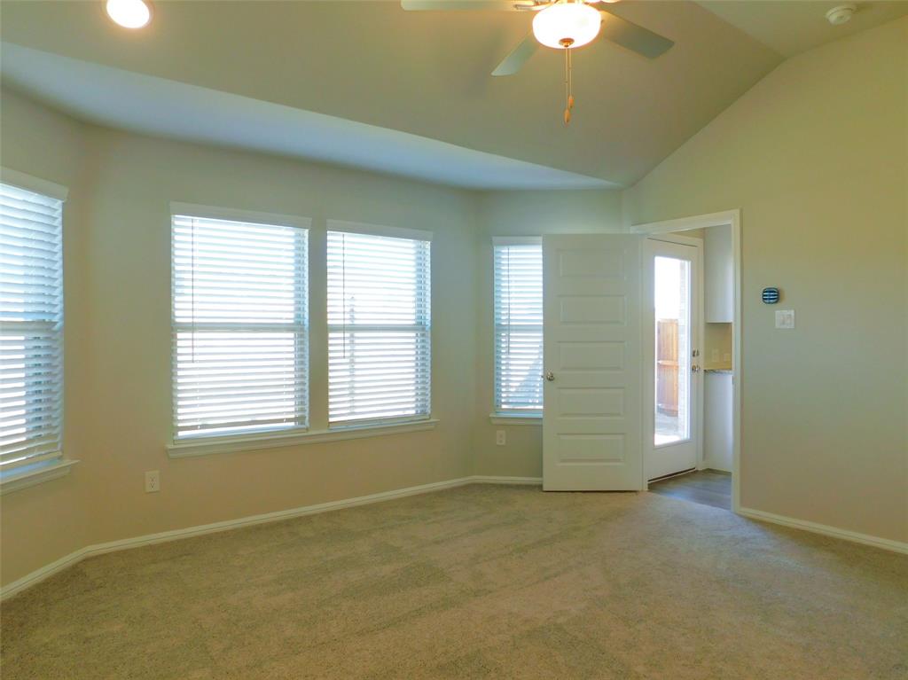 14017 Earlham Street Pilot Point, TX 76258 - Photo 11 of 26