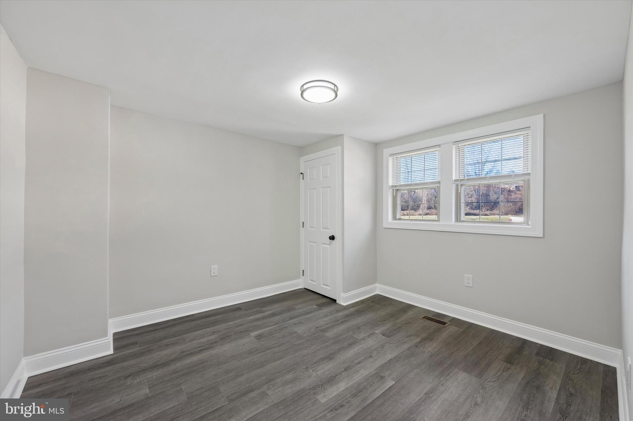 635 Stanton Christiana Road Newark, DE 19713 - Photo 6 of 13