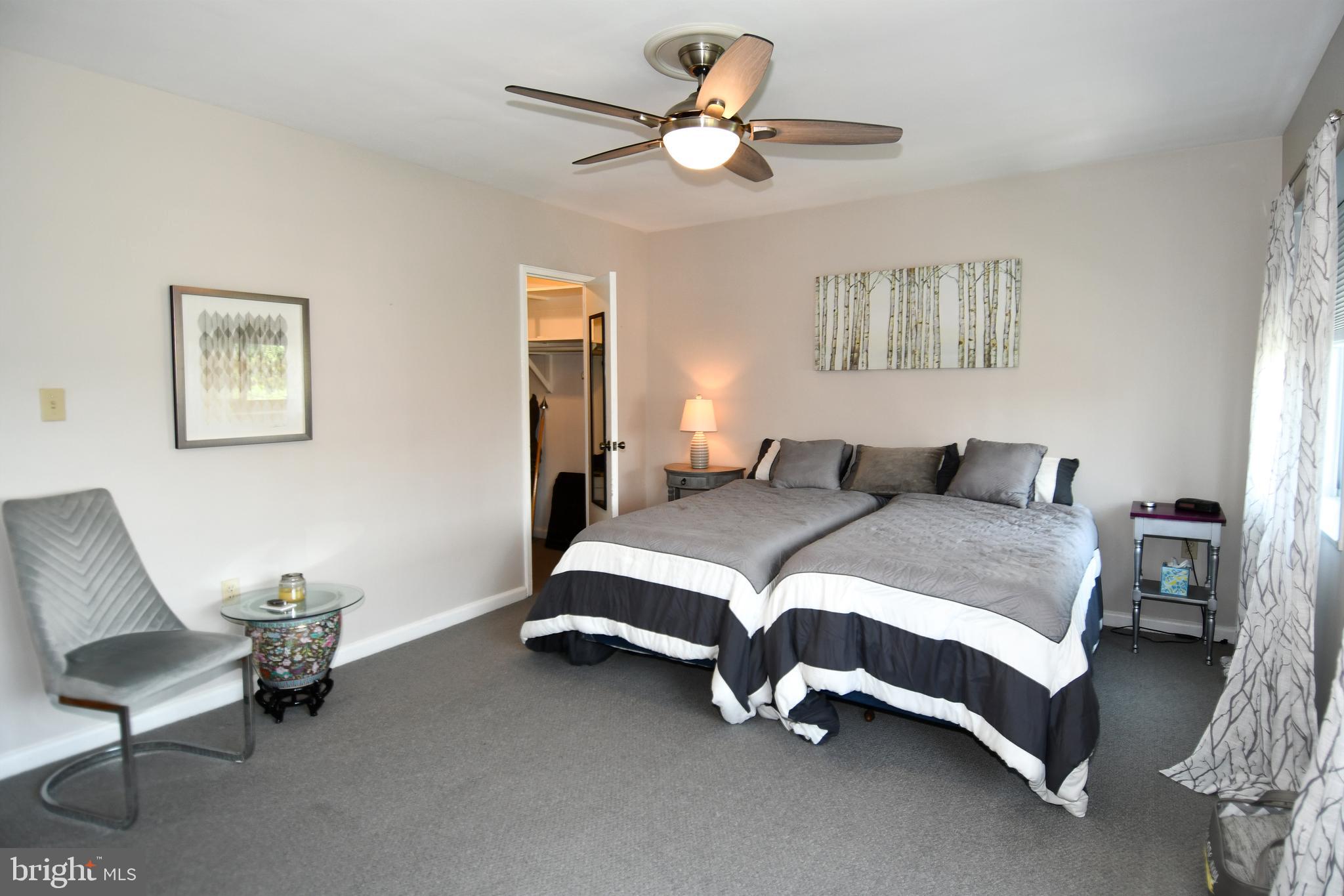 1200 South Arlington Ridge Road, Unit 704 Arlington, VA 22202 - Photo 15 of 30 Primary Bedroom with Ceiling Fan